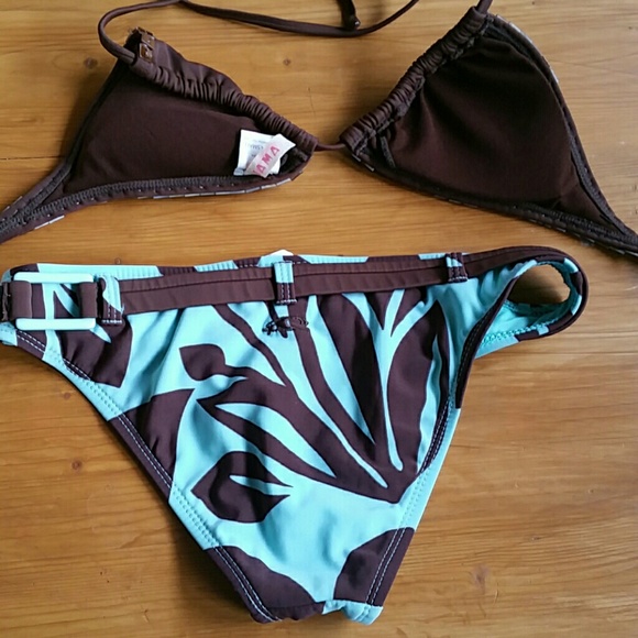 Bikini - Picture 2 of 8